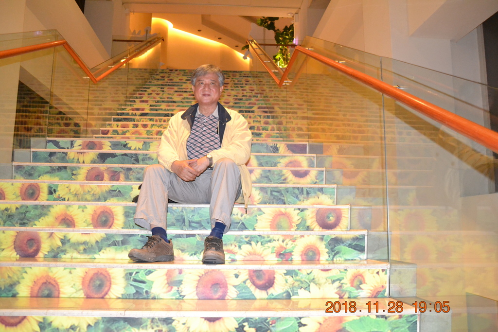 DSC_0099.JPG DSC_0099.JPG