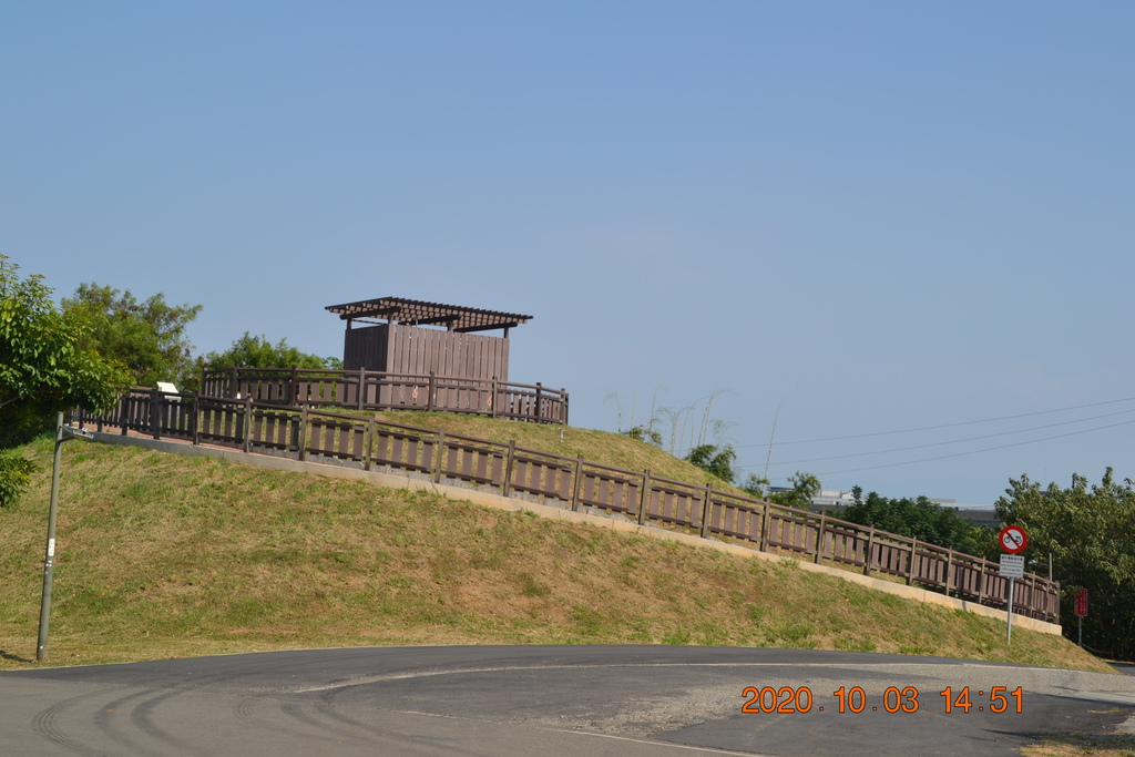 DSC_0014.JPG DSC_0014.JPG