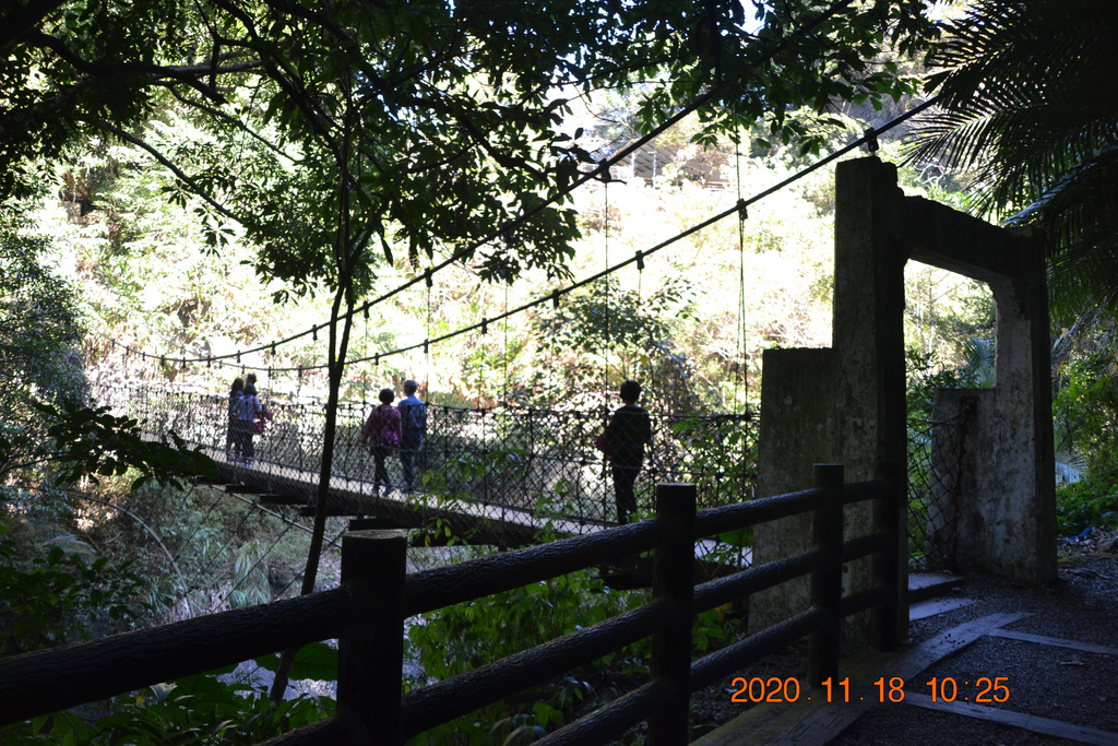 DSC_0103.JPG DSC_0103.JPG
