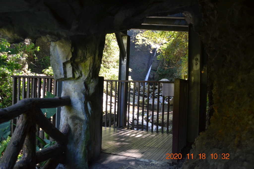 DSC_0115.JPG DSC_0115.JPG