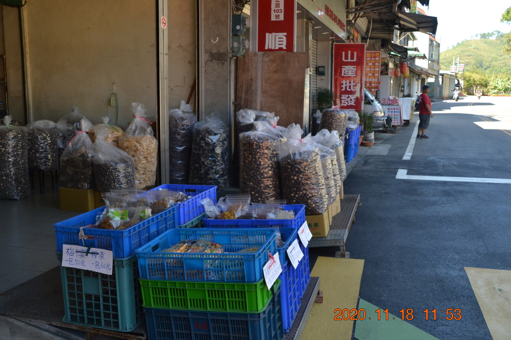 DSC_0142.JPG DSC_0142.JPG