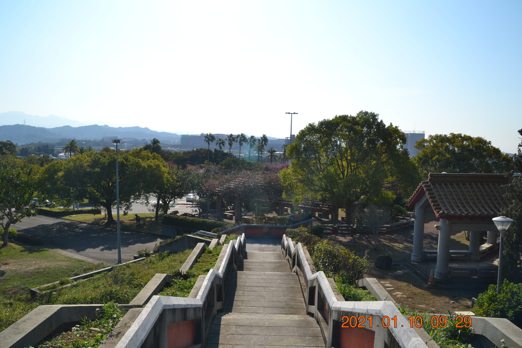 DSC_0013.JPG DSC_0013.JPG
