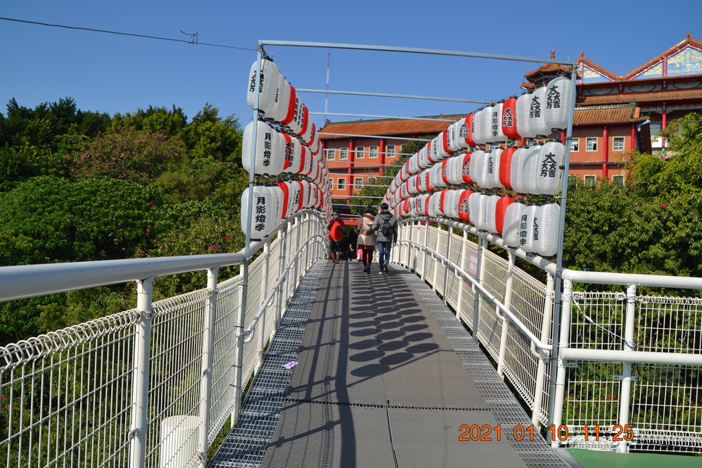 DSC_0105.JPG DSC_0105.JPG