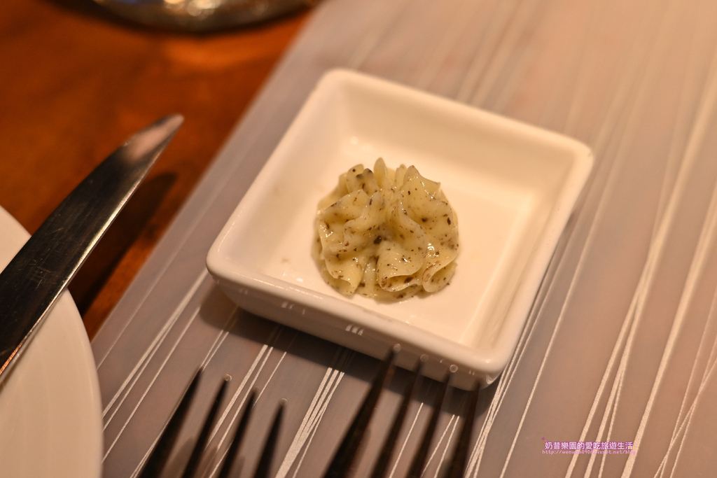 [台北信義區]超完美酥皮湯！牛排餐酒館消夜慶生好去處～艾朋牛