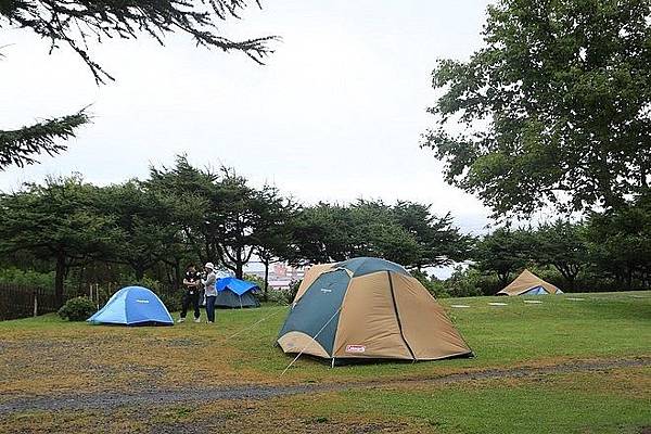 20160728稚内森林公園キャンプ場、稚內公園(エコ足湯、南極観測樺太犬記念碑、氷雪の門)、野寒布岬、漁師の店、北防波堤ドーム、稚内駅、副港市場買稚內鮮乳、道立宗谷公園、宗谷岬、日本最北端の郵便局、浜頓別湖畔キャンプ場-002.jpg