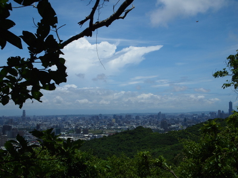 01柴山36_左50樓,右85大樓