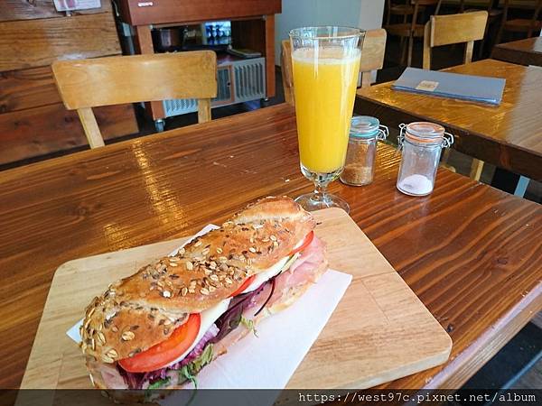 DSC_5558.JPG DSC_5558.JPG