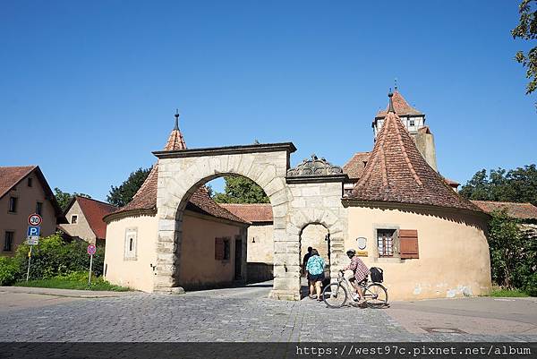 DSC08049.jpg DSC08049.jpg