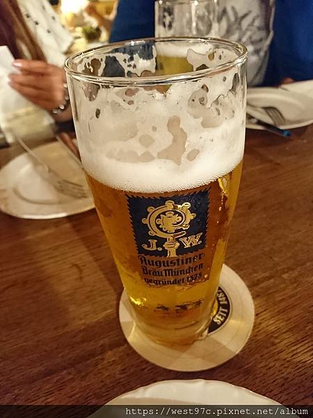 DSC_5826.JPG DSC_5826.JPG