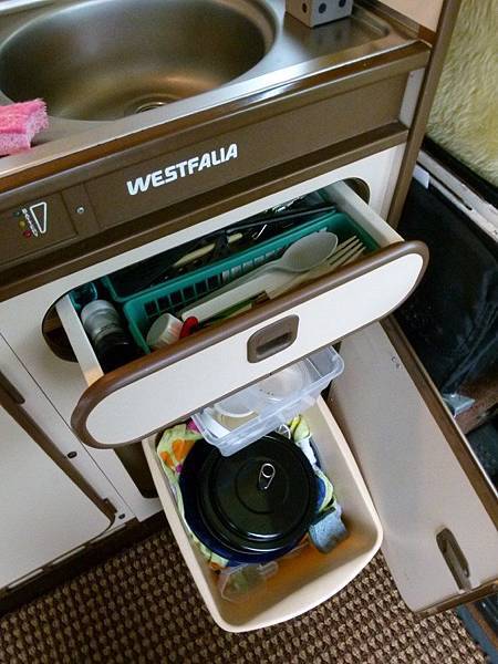 Vanagon-Westfalia-kitchen-cabinet.jpg