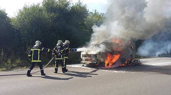 les-sapeurs-pompiers-sont-intervenus-sur-l-a35-a-hauteur-de-niederentzen-photo-dna-patrick-kerber-1468088520.jpg