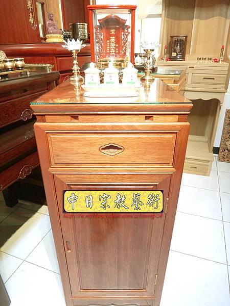 M6801.1尺58小尺寸神桌 花梨木小佛桌.JPG M6801.1尺58小尺寸神桌 花梨木小佛桌.JPG