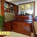 N26209.五尺一櫃式佛堂設計 箱桶型神桌佛桌  木雕金箔佛聯.JPG
