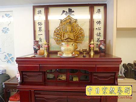 N29302.神明廳設計 4尺2櫃型神桌 蓮花佛字神聯.JPG N29302.神明廳設計 4尺2櫃型神桌 蓮花佛字神聯.JPG