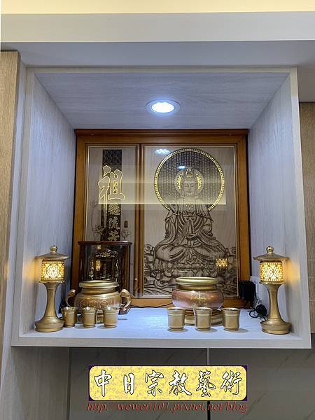 P3401迷你版神桌佛俱設計&現代小型居家佛櫥 7吋6公媽龕 3D雷雕觀音佛聯.jpg