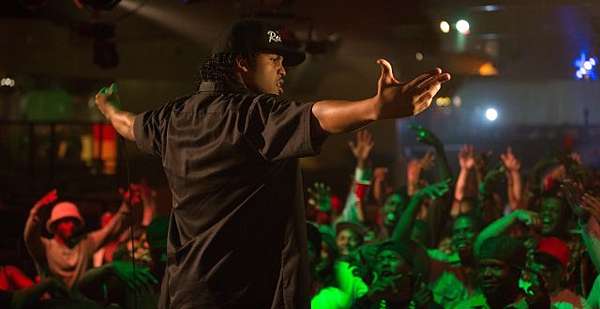 時勢造英雄 衝出康普頓 Straight Outta Compton 鯨鯊的塗鴨影評 痞客邦 時勢造英雄 衝出康普頓 Straight Outta Compton 鯨鯊的塗鴨影評 痞客邦