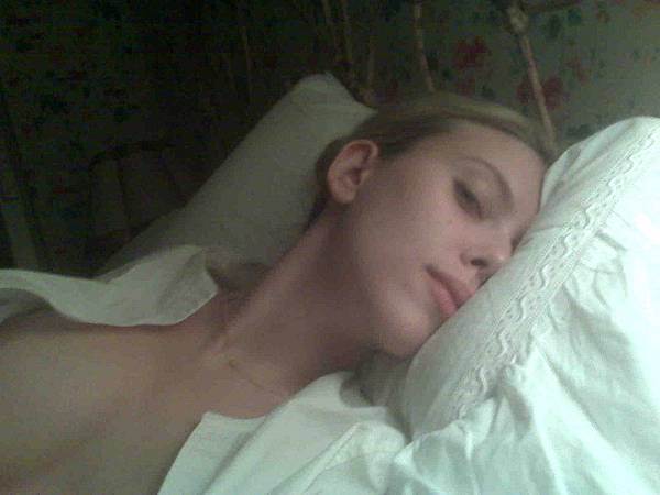 scarlett-johansson-leaked-nudes-03.jpg