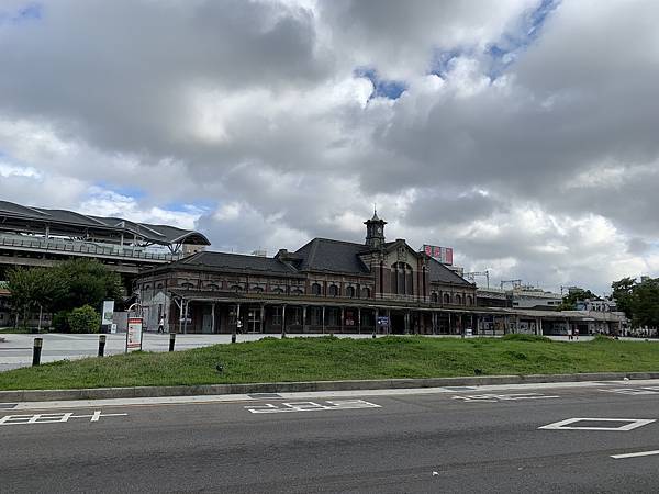 台中麻雀巢行旅~Sparrow Hotel台中老常在麻辣火鍋