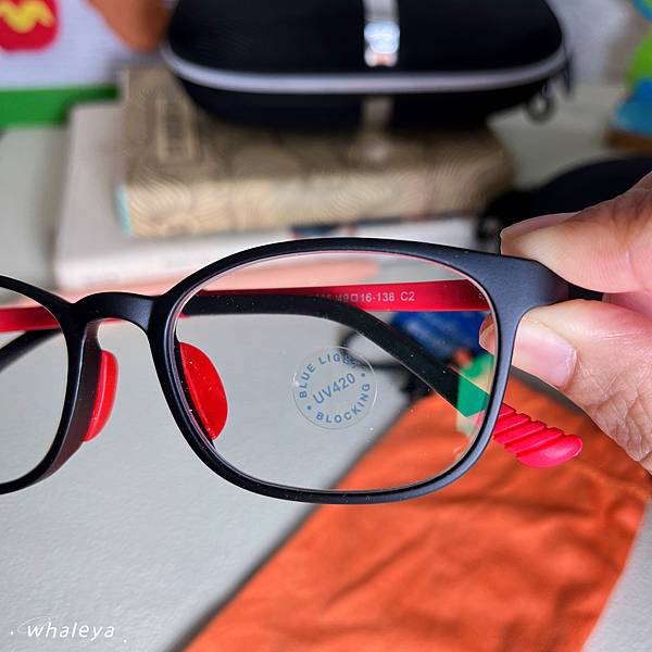 一副三用的兒童眼鏡推薦｜FarNear法妮爾兒童護眼抗藍光變
