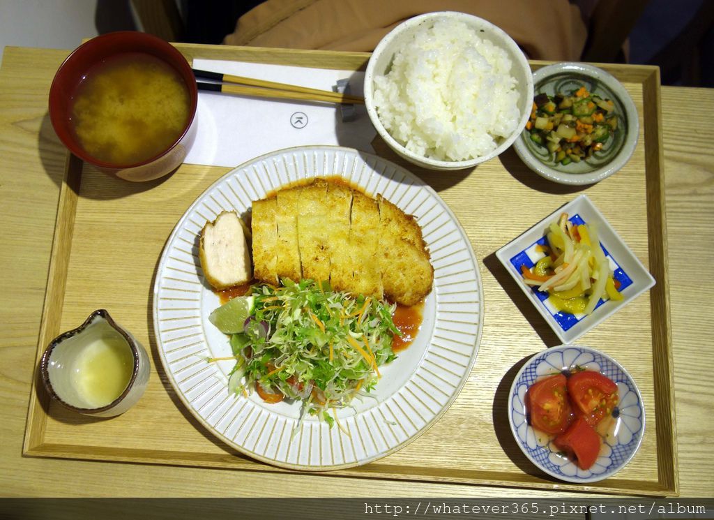 台北中山站 小器食堂