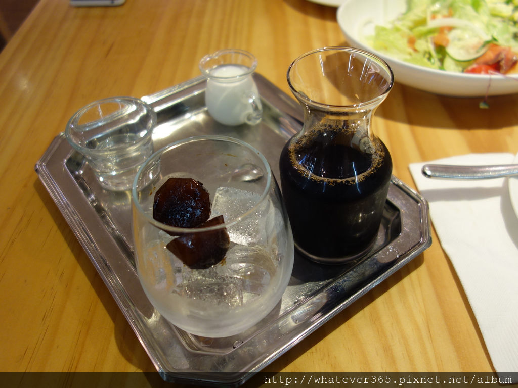 食 | 台北忠孝敦化 莫凡彼咖啡館 下午茶 莓果嘉年華 冰滴咖啡 