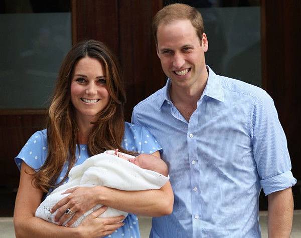 威廉與凱特公開英國新生王室成員劍橋王子