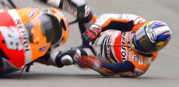 pedrosa-q2-assen-2013-full-body-inflated.jpg