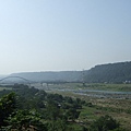 橫跨大漢溪之崁津橋。公園視野真好。