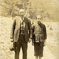 外曾祖父(左)與二叔公