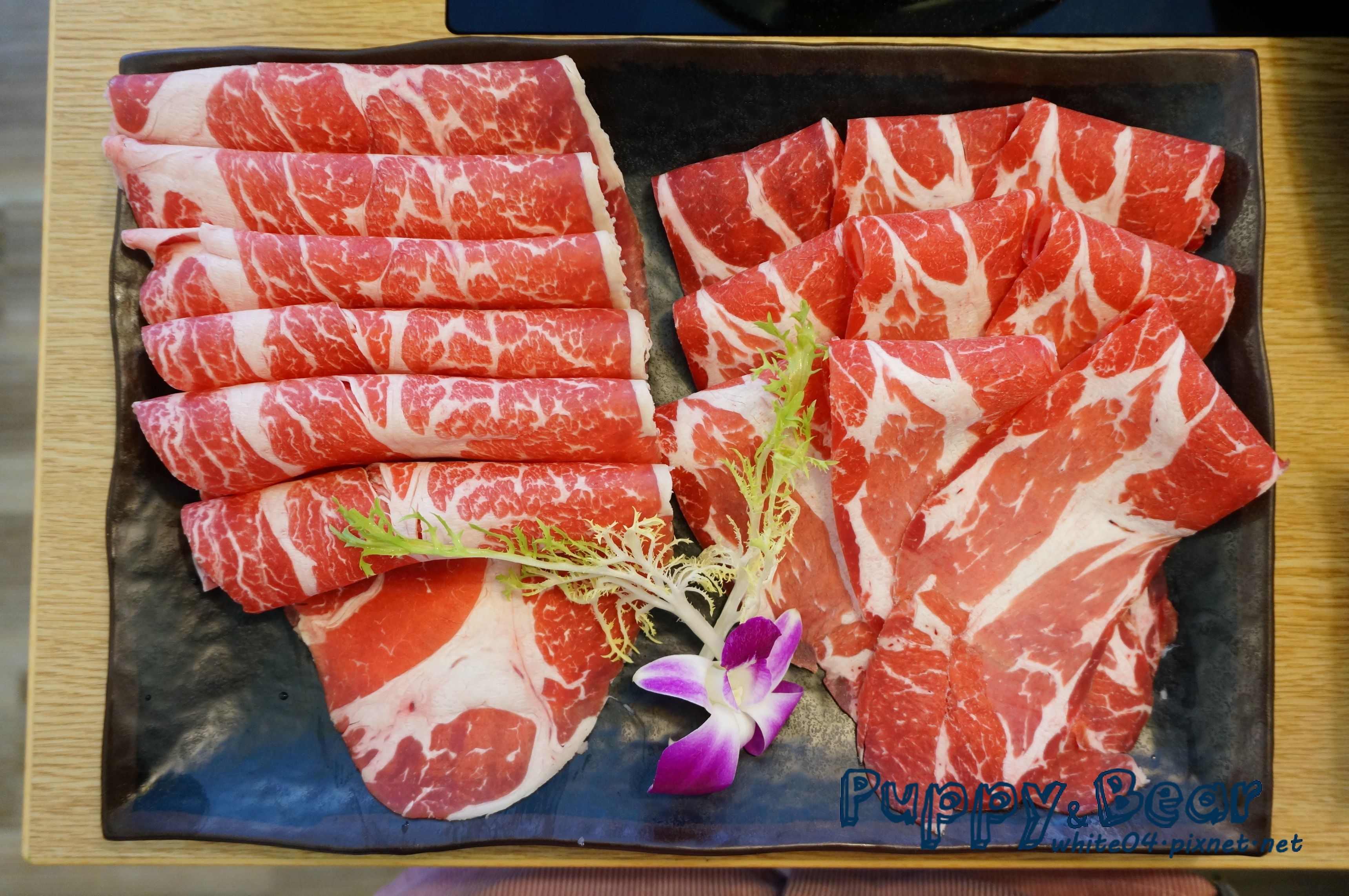 16 盎司雙拼大肉盤頂級霜降牛肉 + 招牌牛肉