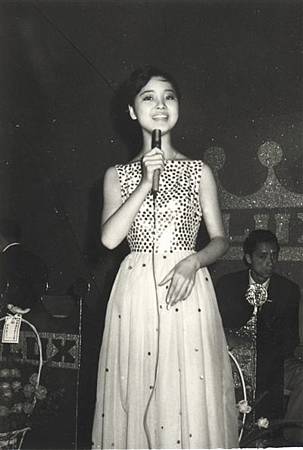 1968-七重天豪華大歌廳_1969年鄧麗君休學，在此駐唱.jpg