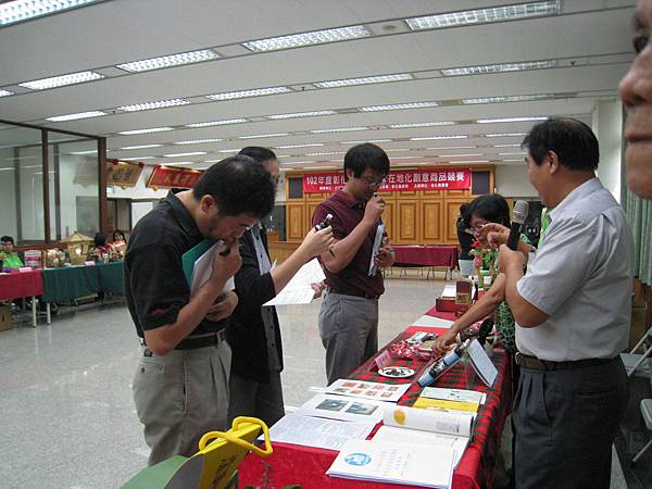 102年度彰化縣休閒農業在地化創意商品競賽 (白馬的家-蛋黃油)