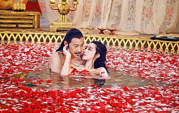 Blvgari 寶格麗 依琳娜 Le Gemme Irina 8.jpg Blvgari 寶格麗 依琳娜 Le Gemme Irina 8.jpg
