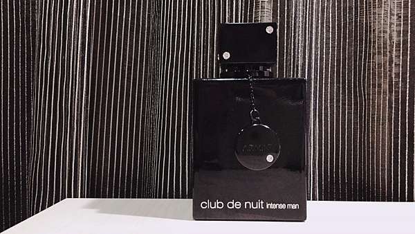 armani club de nuit