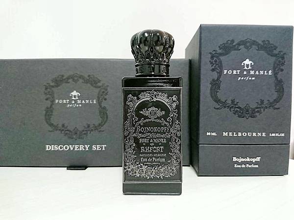 【Fort %26; Manle Parfum】Mr. Bojnokopff’s Purple Hat (魔術先生的紫色帽子1.jpg