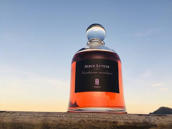 【Serge Lutens】Mandarine Mandarin (中國柑橘)1.jpg 【Serge Lutens】Mandarine Mandarin (中國柑橘)1.jpg