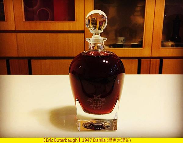 【Eric Buterbaugh】1947 Dahlia (黑色大理花)1.jpg 【Eric Buterbaugh】1947 Dahlia (黑色大理花)1.jpg