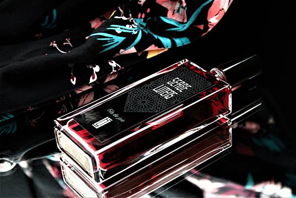 【Serge Lutens】Fils de joie (歡場之子)5.JPG