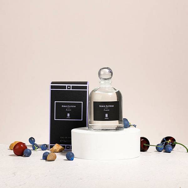 【Serge Lutens】Louve (母狼)1.jpg