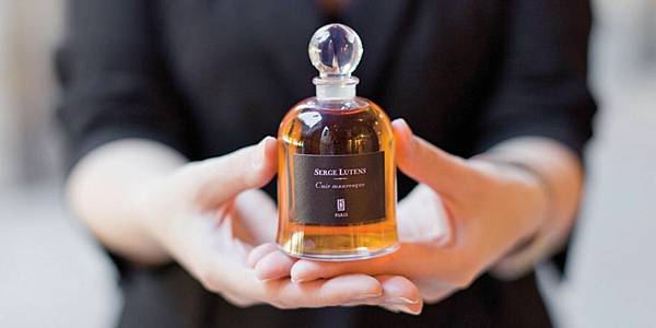 【Serge Lutens】Cuir Mauresque (摩爾皮革)1.jpg