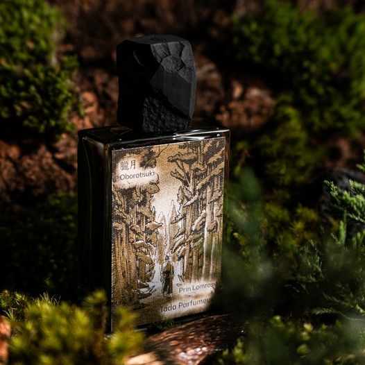 【Tada Parfumeur x Prin Lomros】Oborotsuki (朧月 青木原樹海).jpg 【Tada Parfumeur x Prin Lomros】Oborotsuki (朧月 青木原樹海).jpg