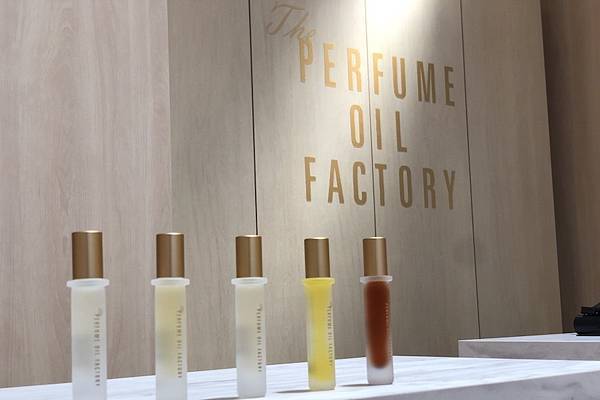 【The Perfume Oil Factory】10  Osmanthus (10號 金木犀) 3.jpeg