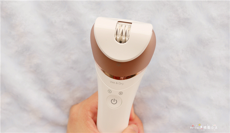 【3C/活動】夏天要來了,你/妳開始做除毛運動了沒?。一機多用途的「PHILIPS飛利浦全方位奢華嬌寵美體美膚儀(8件組)BRE650」 ❤ 黑眼圈公主 ❤