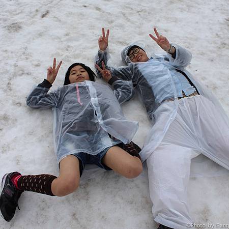 名古屋。黑部立山。臥倒雪地