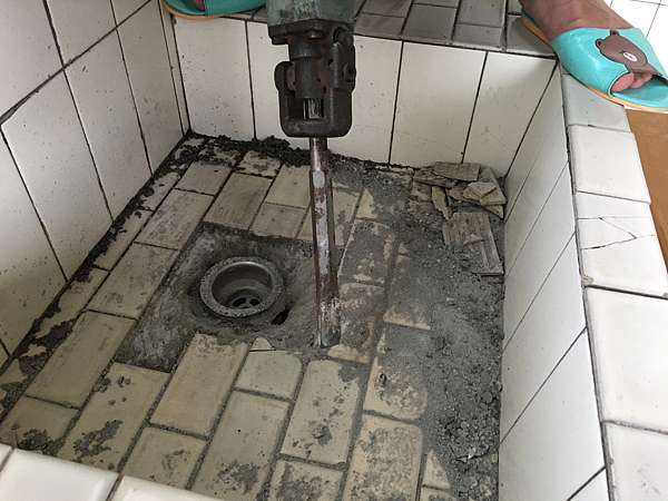 廚房改造 萬元預算diy改造廚房台式水泥磚造水槽流理台變身美式原木檯面 不銹鋼水槽 鄉村風中島吧台隔間櫃廚房改造