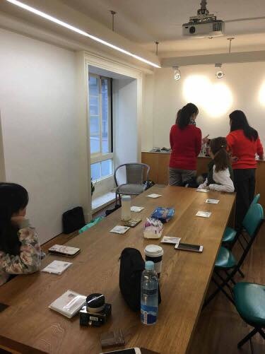 譚雅粉絲見面會+雅鄔樂 AURA 蘋果美肌潔顏乳新品上市