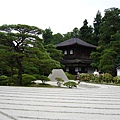 08銀沙灘上的銀閣寺.JPG