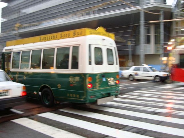 15_金澤城下町周遊巴士，司機都是正妹.JPG
