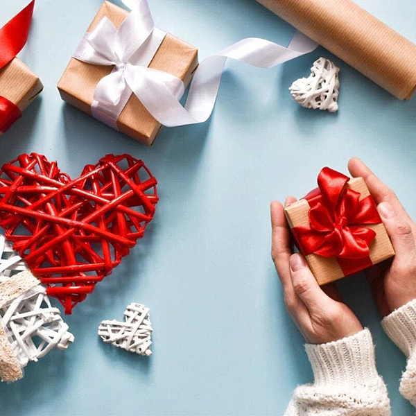 Gợi Ý Quà Tặng Sinh Nhật Nữ Đo