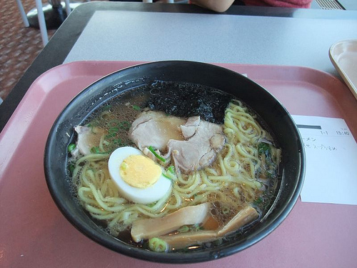 成田機場醬油拉麵